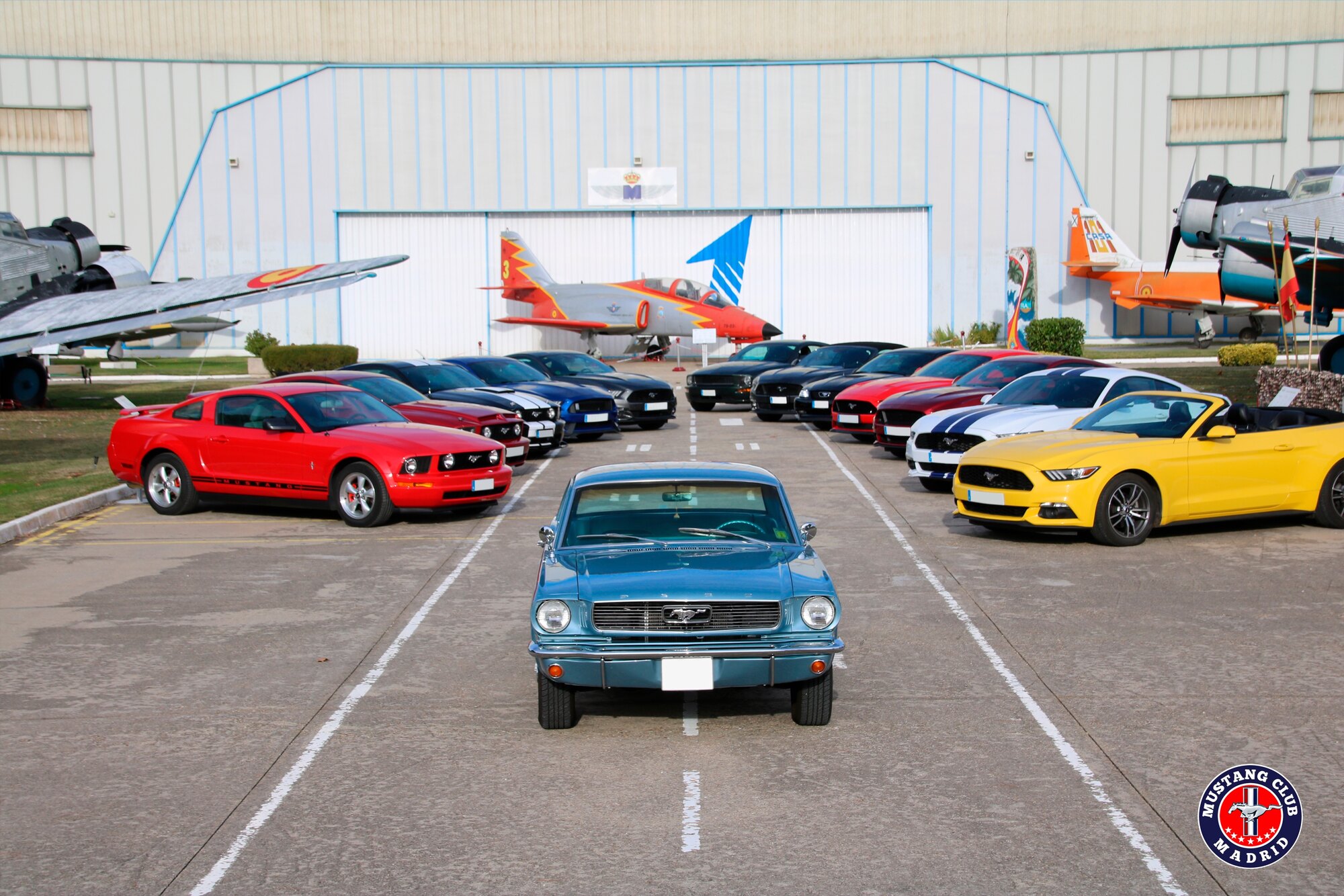 Mustang Club Madrid Mustang Club Madrid visitando el Museo del Aire en Cuatro Vientos